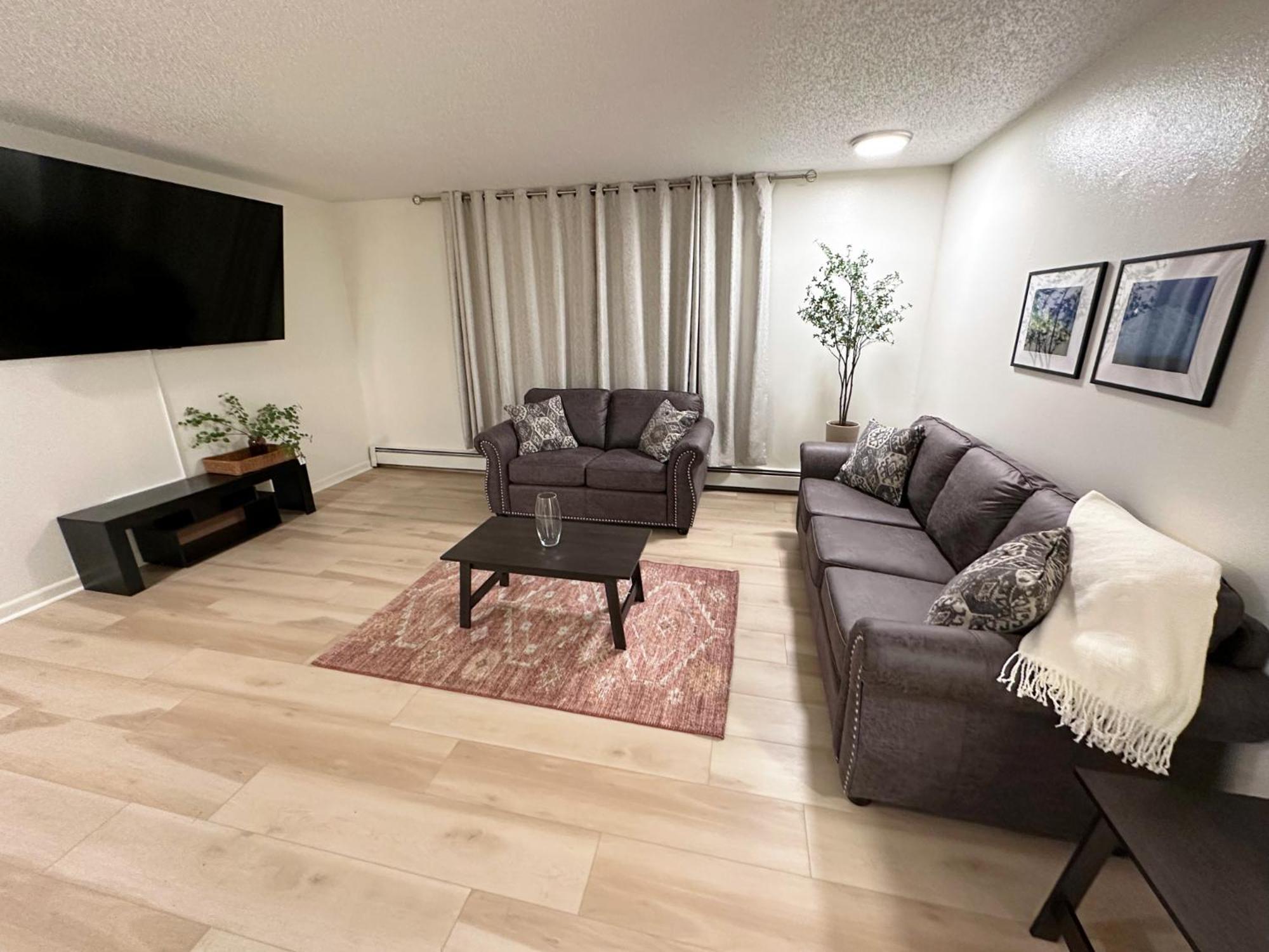 Stay Anchorage! Furnished Two Bedroom Apartments With High Speed Wifi Exterior photo