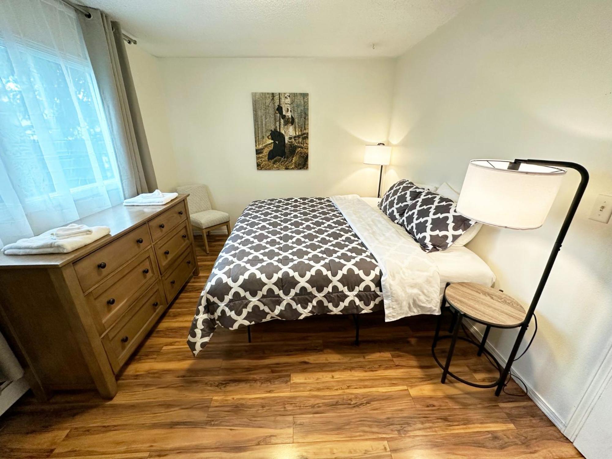 Stay Anchorage! Furnished Two Bedroom Apartments With High Speed Wifi Room photo